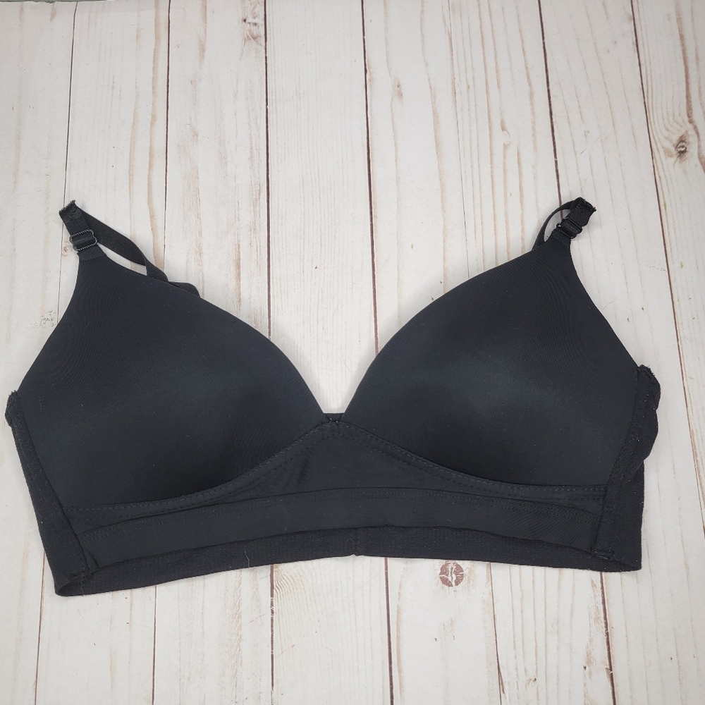 Lot Of 2 Strmline Intimates Wirefree Bras - Tan & Black